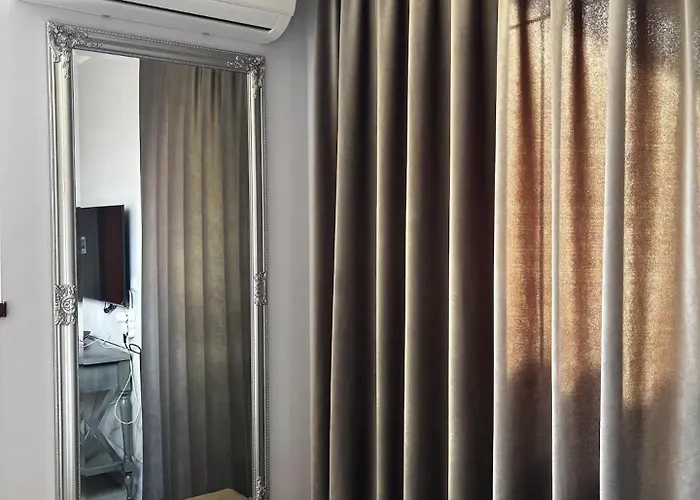 Golden Nest B25 Hotel 5*