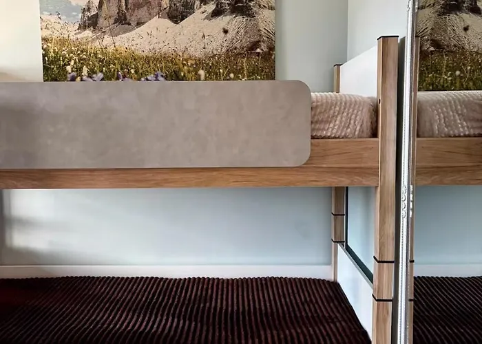 Hotel Golden Nest B25 5*