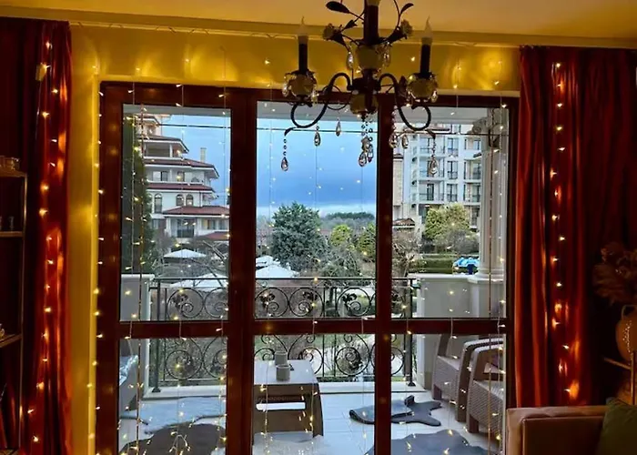 Golden Nest B25 Hotel 5*