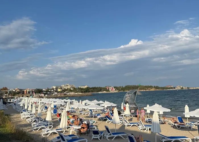 Golden Nest B25 Hotel