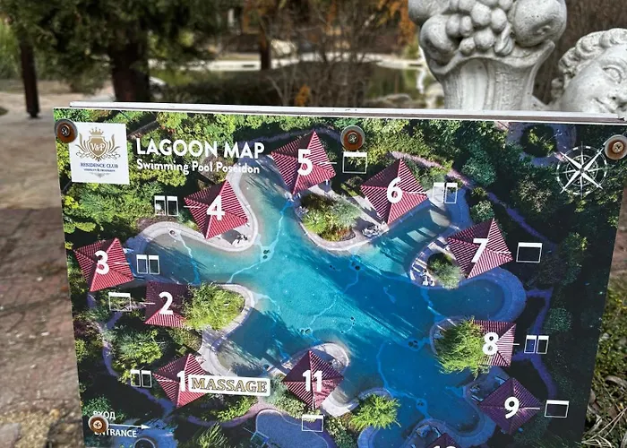 Hotel Golden Nest B25