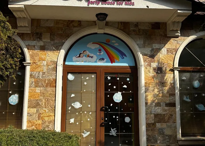 Hotel Golden Nest B25 5*